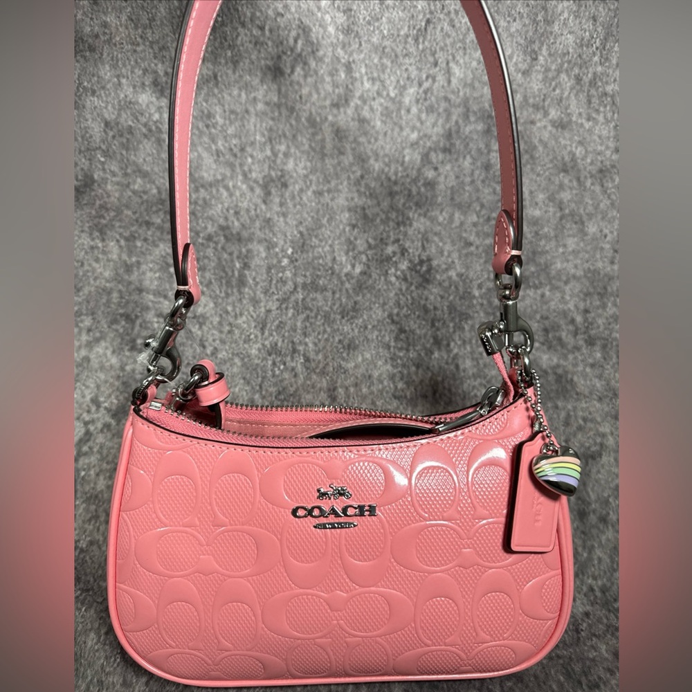 NWT Coach Teri Mini Crossbody Bag with Signature Leather Heart Charm CCZ29 pink